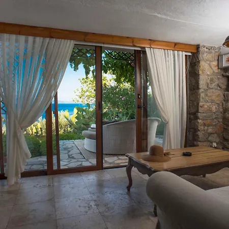 Florya Kumlubuek ホテル マルマリス