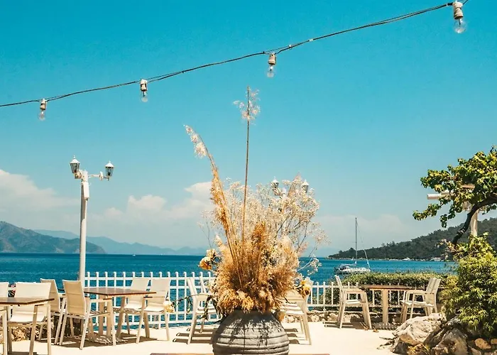 Florya Kumlubuek マルマリス