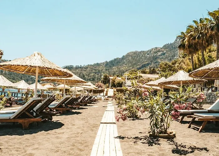 ホテル Florya Kumlubuek マルマリス