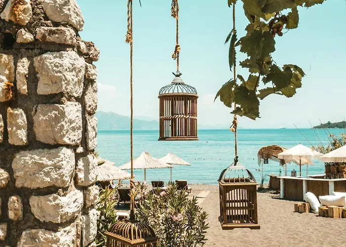 ホテル Florya Kumlubuek