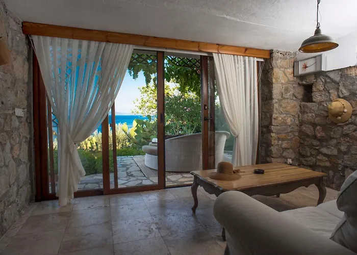 Florya Kumlubuek ホテル マルマリス