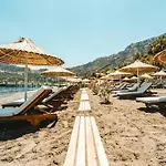 Florya Kumlubuek Szálloda