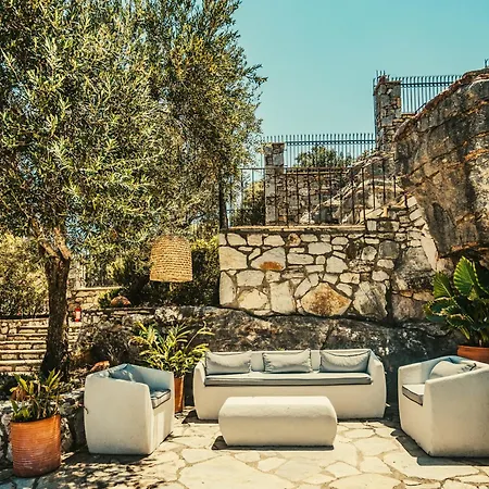 ホテル Florya Kumlubuek