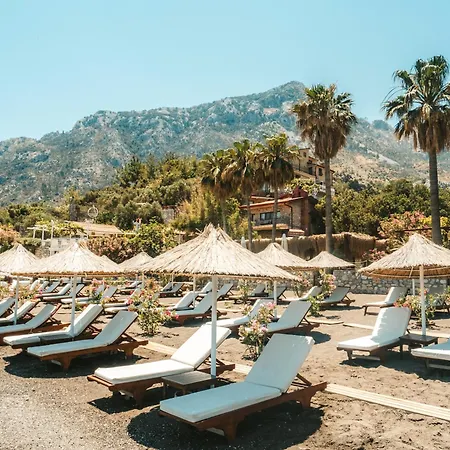 ホテル Florya Kumlubuek 4*