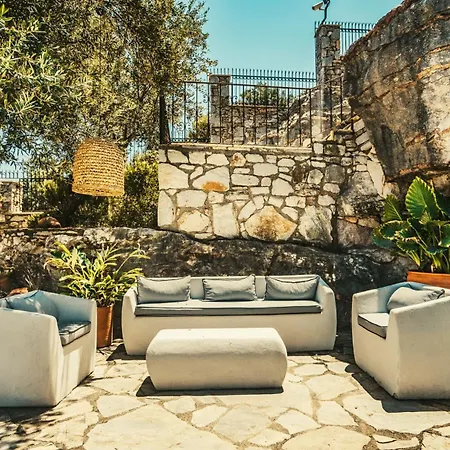 Florya Kumlubuek ホテル マルマリス