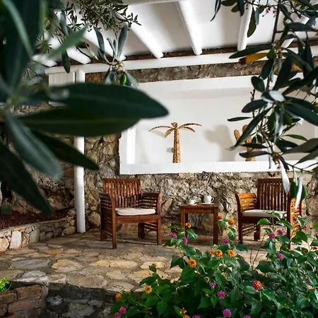 ホテル Florya Kumlubuek マルマリス